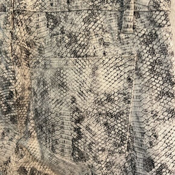 The Kooples Skin White Snake Print Pants Jeans Size 28 - Picture 8 of 11